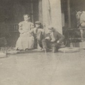 Unidentified Individuals- 1913 Flood